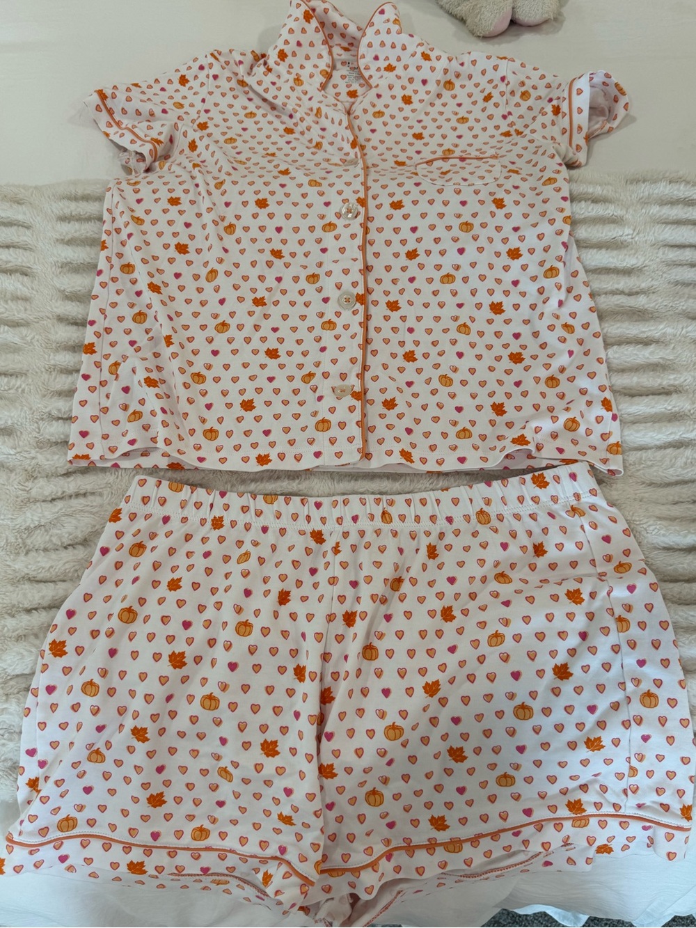 Roller Rabbit Autumn Hearts pjs - SIZE M